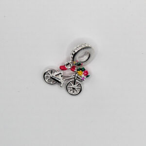 Charm colgante bicicleta con canasto y flores