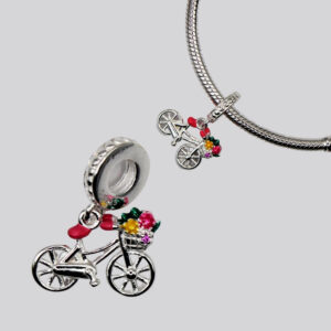 Charm colgante bicicleta con canasto y flores